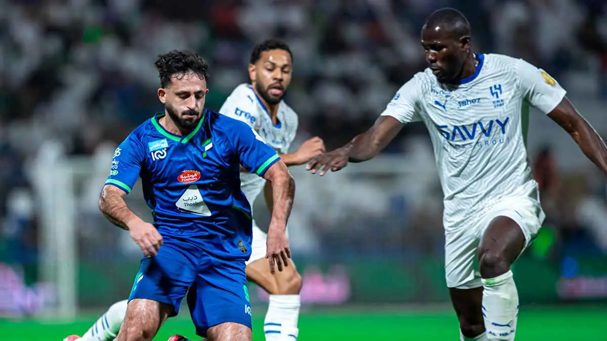 تغطية مباشرة لمباراة الهلال ضد الفتح في الدوري السعودي