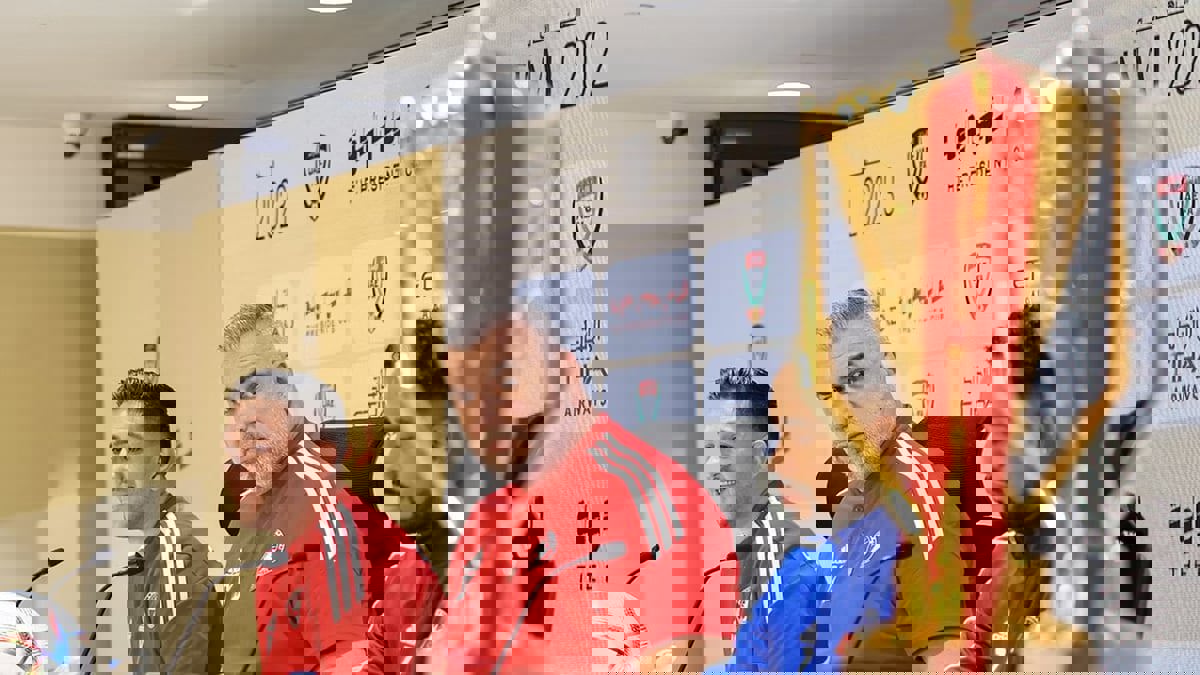 القيصر الروماني مستمر.. الشارقة يجدد تعاقده مع كوزمين أولاريو