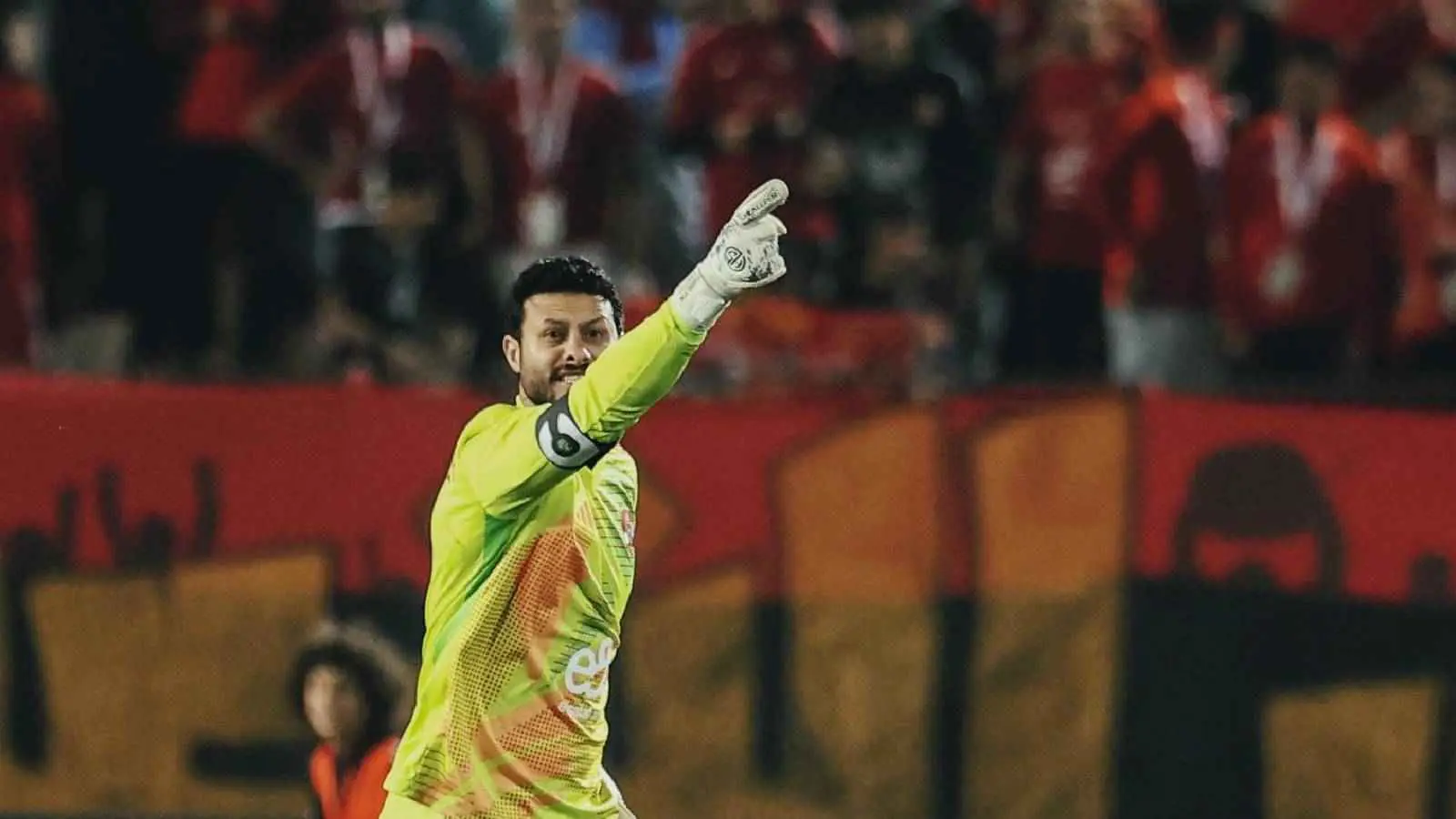 محمد الشناوي "حارس مصنوع".. تصريحات صادمة من نجل أسطورة الزمالك والأهلي (فيديو)