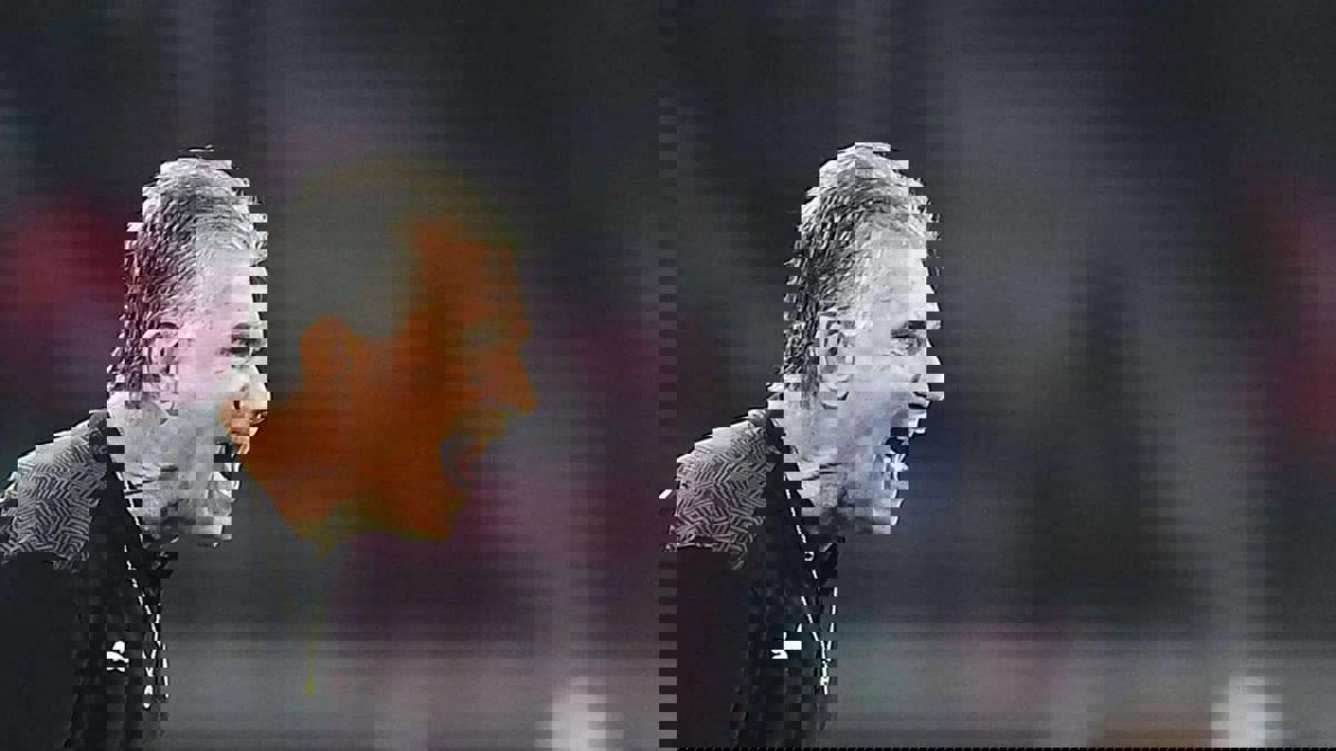 تقارير: كيروش لم يوقع عقدًا مع منتخب إيران رغم إعلان الاتحاد التعاقد الرسمي