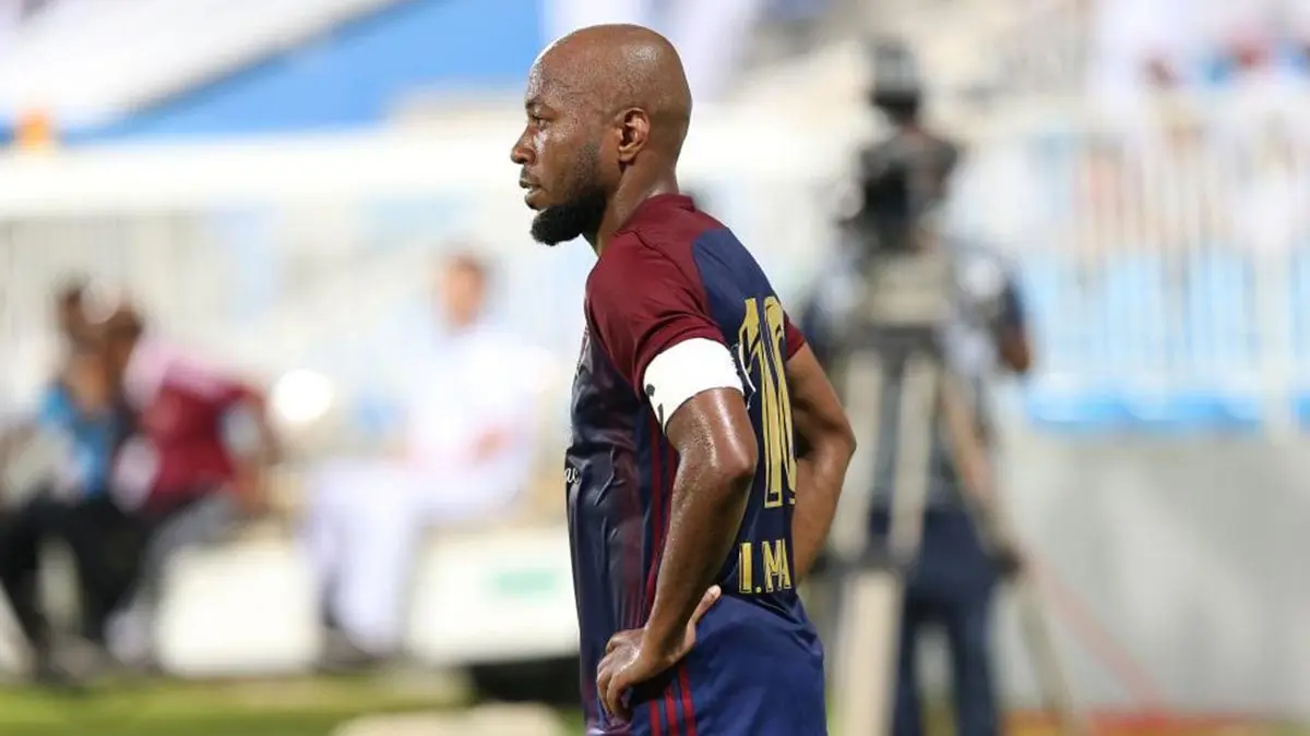 الاتحاد الآسيوي يعلن إيقاف إسماعيل مطر 3 مباريات بعد طرده في مباراة الوحدة والريان
