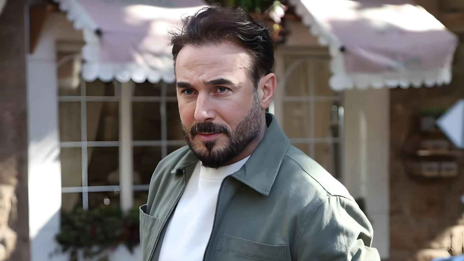 "الحارس".. فيلم تشويق يحذر من مخاطر منصات التواصل