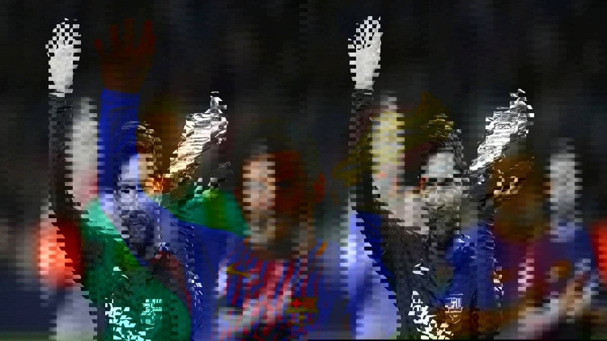 هل يكرر ميسي سيناريو كريستيانو رونالدو ويرحل إلى الدوري الإيطالي؟