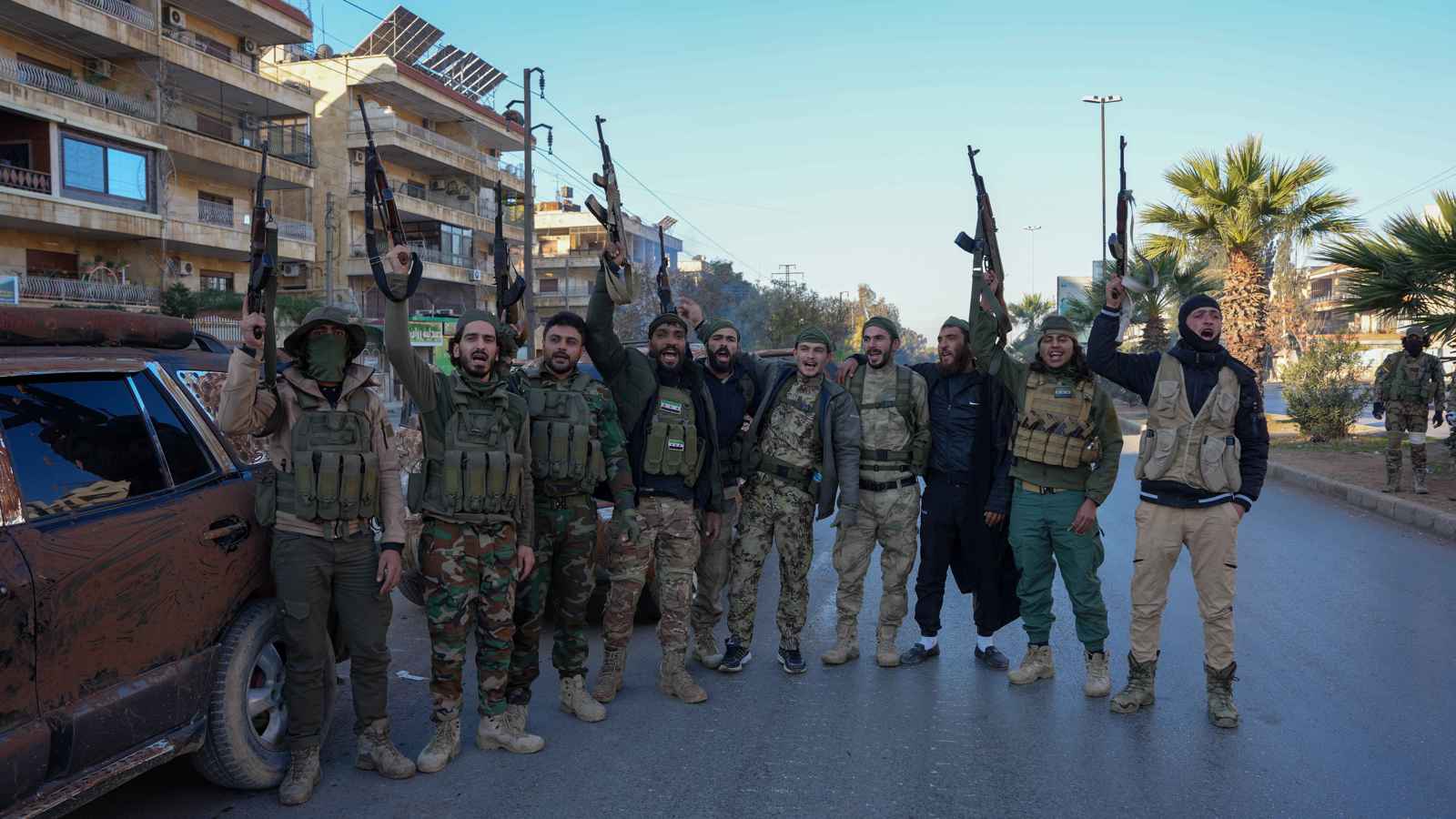 الإدارة الجديدة في سوريا تعين مقاتلين أجانب في الجيش