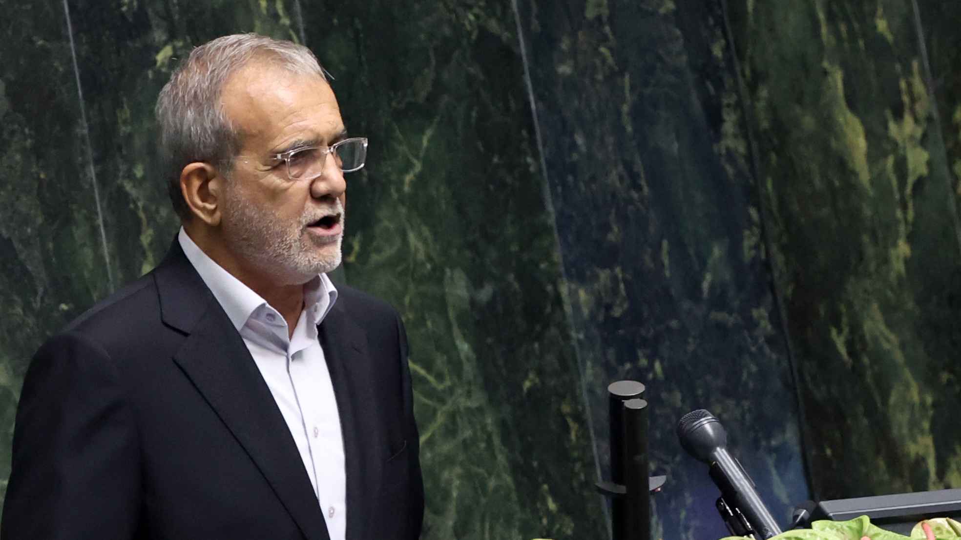 إيران.. السُّنة "مصدومون" بعد استبعادهم من حكومة بزشكيان