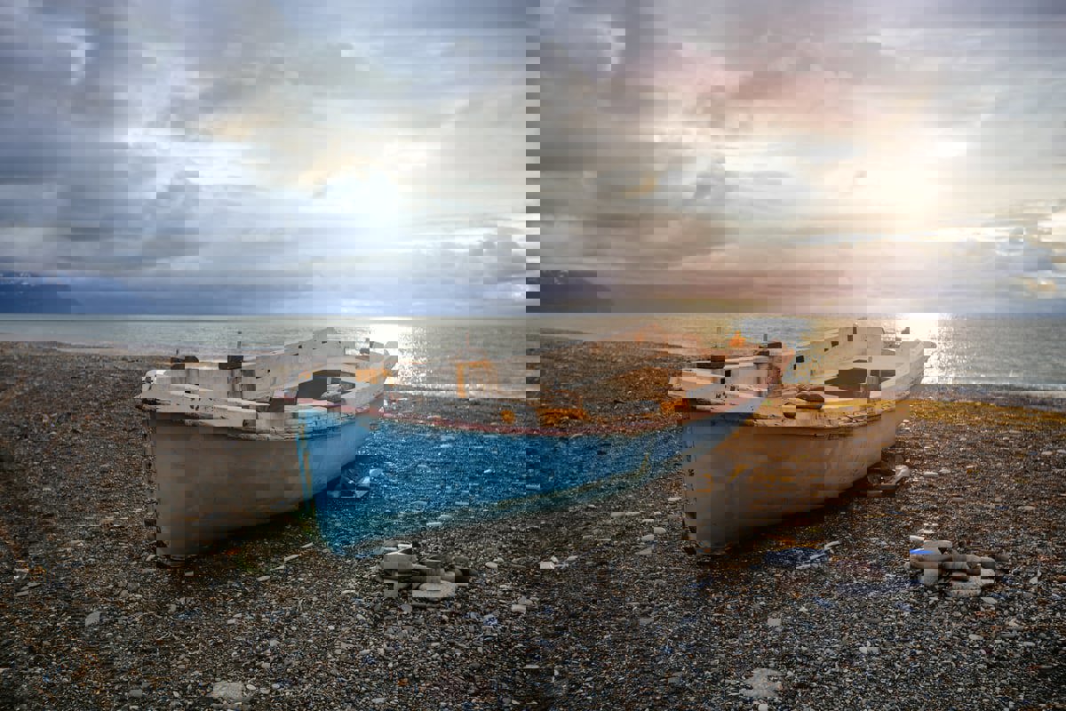 فيلم "كاست أواي" لتوم هانكس يتحقق.. إنقاذ بحارة علقوا بجزيرة لأسبوع (صور)