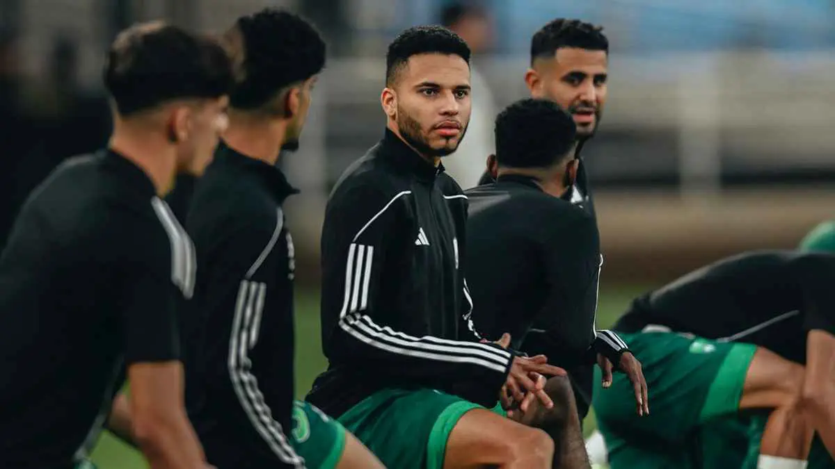 إصابة مزمنة.. يايسله يطلب رحيل نجم الأهلي السعودي