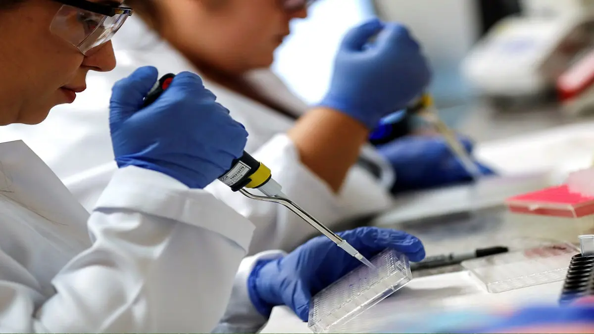 دون لقاح.. علماء صينيون يطورون عقارا لوقف تفشي كورونا