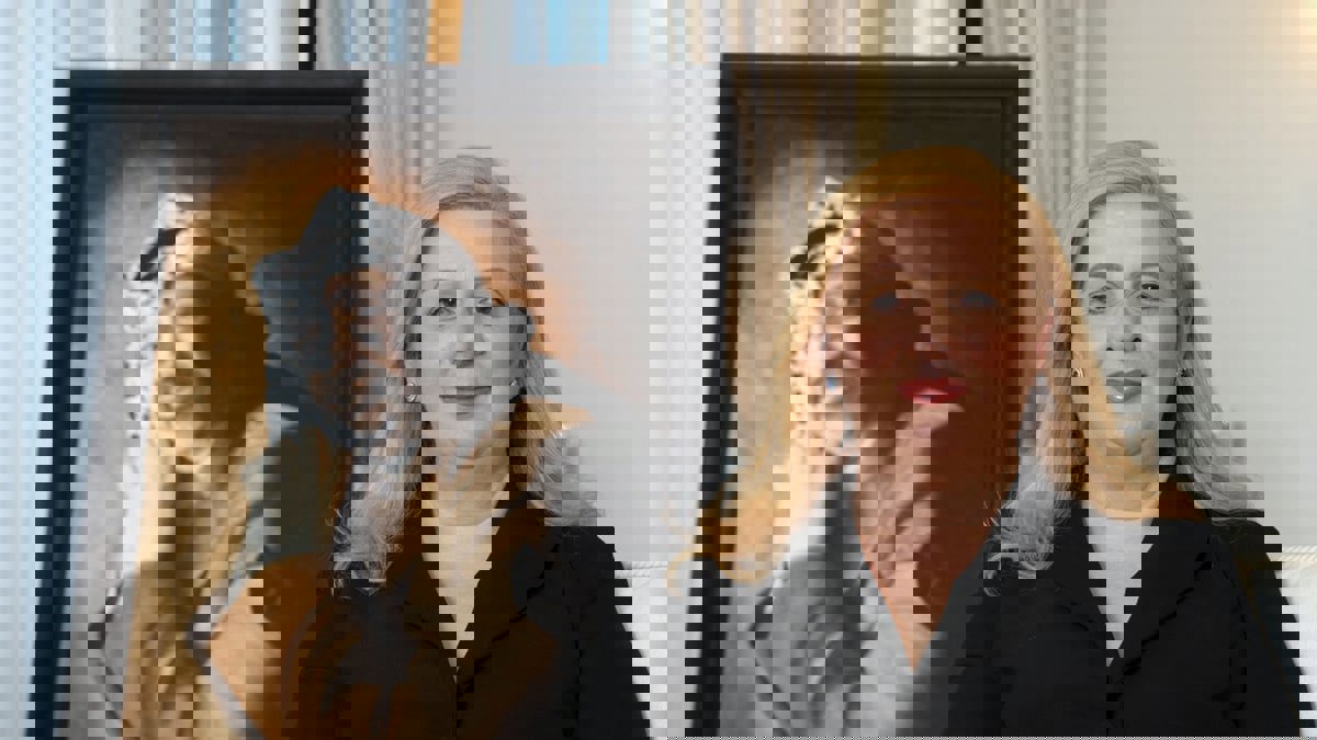 بعد مقتل الناشط نزار بنات.. سهى عرفات تدعو اشتية إلى الاستقالة