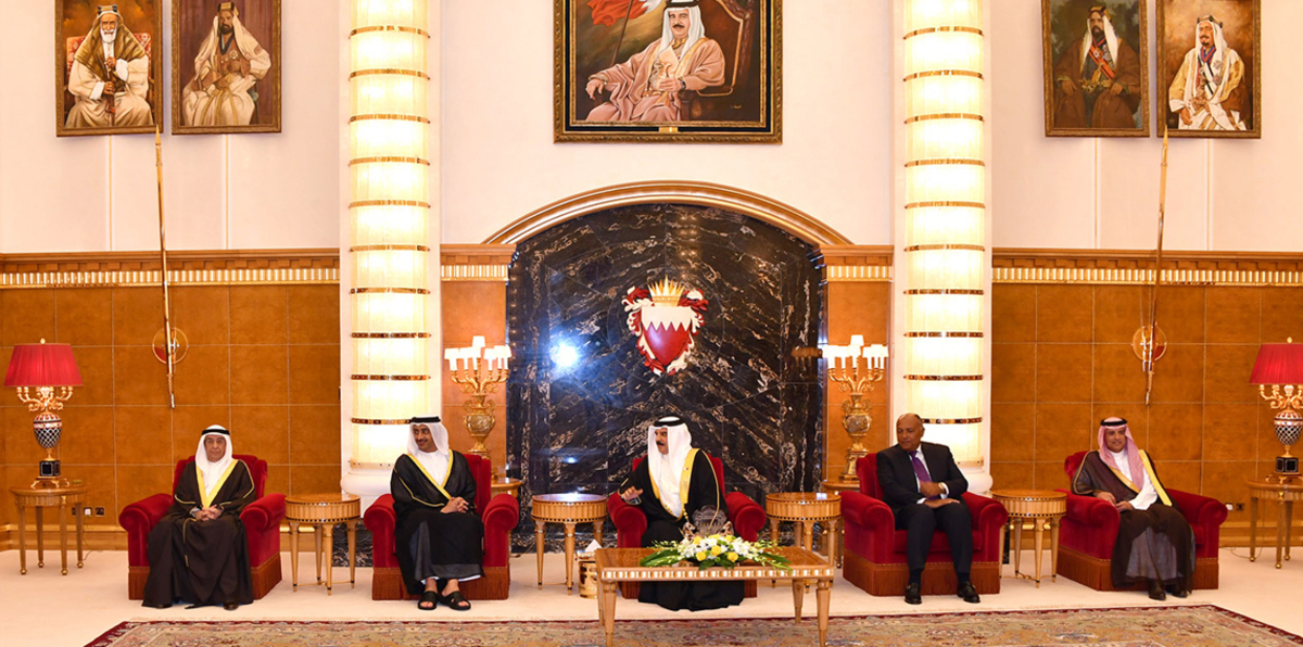 ملك البحرين يشيد بالتعاون الوثيق بين الدول الأربع لمكافحة الإرهاب والتطرف