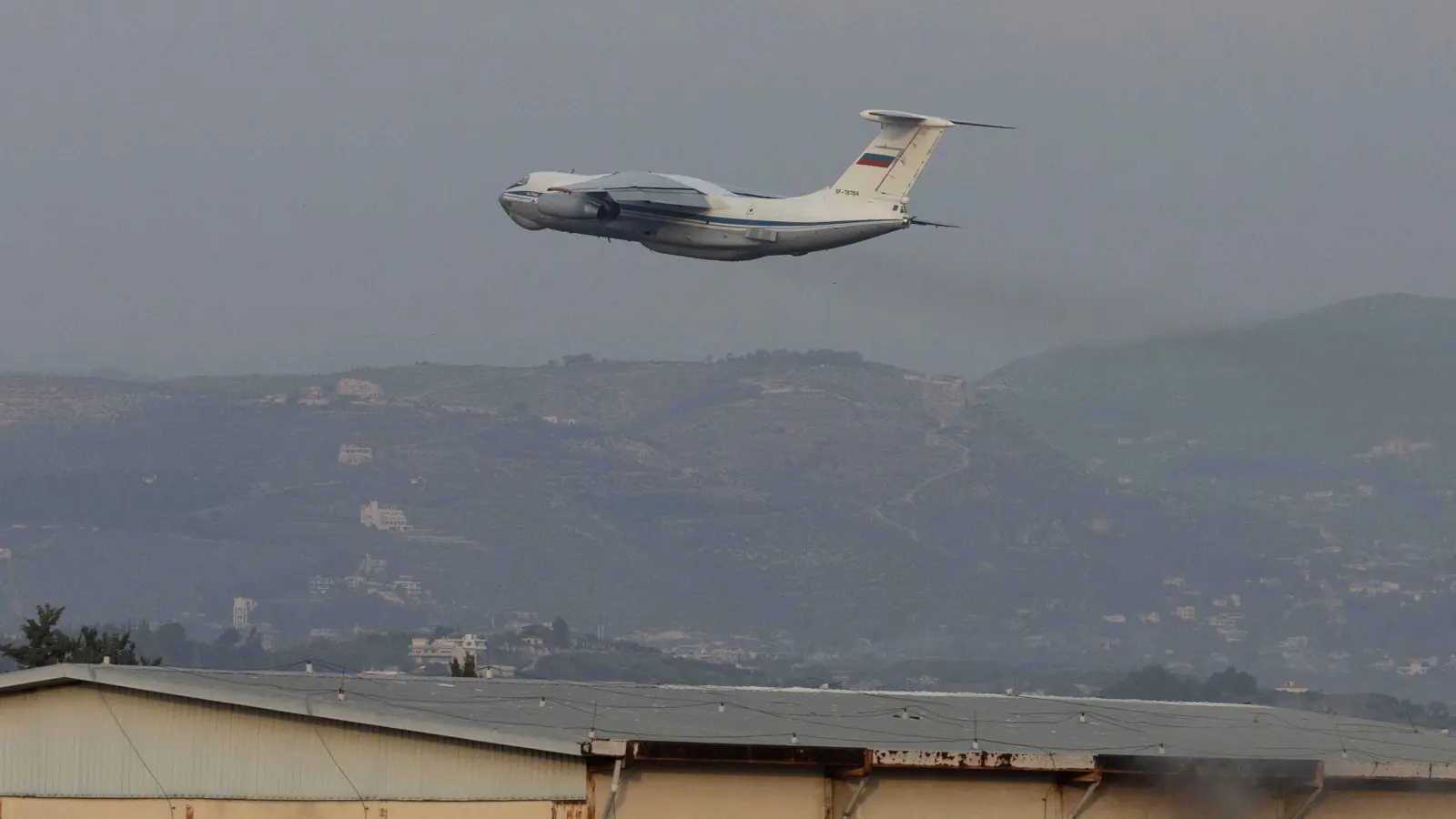 بعد إجلاء S-400 .. هل أخلت روسيا الأجواء السورية لإسرائيل؟