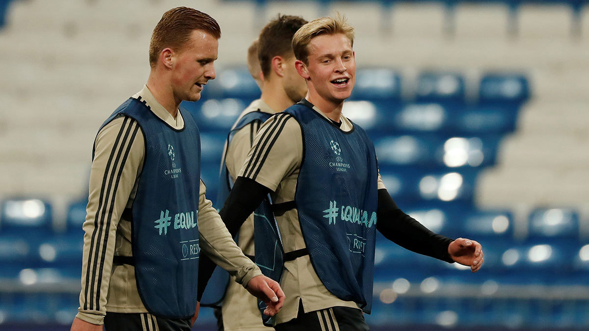 دي يونغ: نادي برشلونة شجعني على الإطاحة بريال مدريد