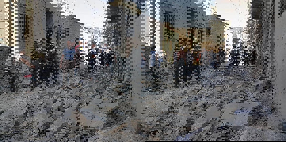 فرنسا تحث روسيا وإيران على وضع حد للقصف السوري