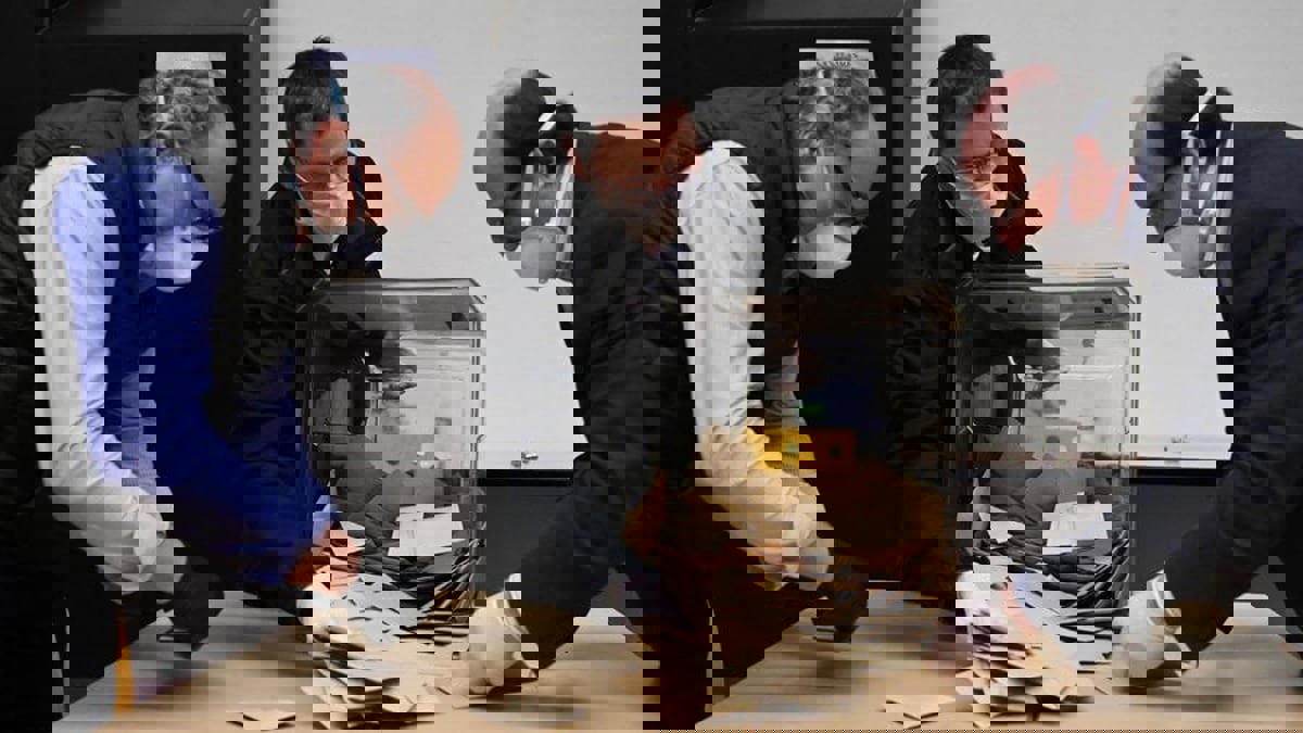 فرنسا .. استطلاعات الرأي ترجح هزيمة حزب ماكرون في الانتخابات البلدية