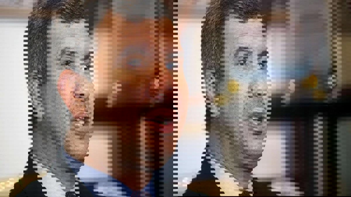 وزير النفط العراقي يتوقع أسعارا أكثر جاذبية في العام المقبل