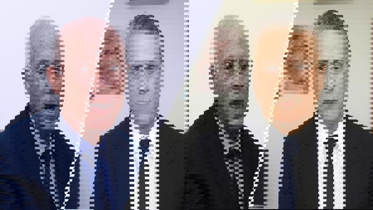 كيف ينظر التونسيون إلى مناظرة نبيل القروي وقيس سعيد؟ (فيديو إرم)