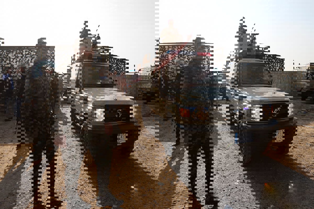 إيران تكبح "تحمّس" فصائل عراقية لنجدة "حزب الله"