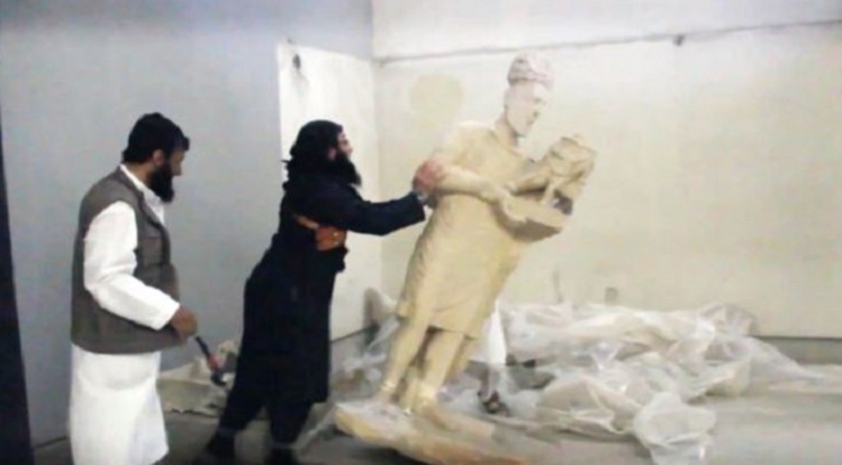 "داعش" يدمر آثار النمرود في الموصل