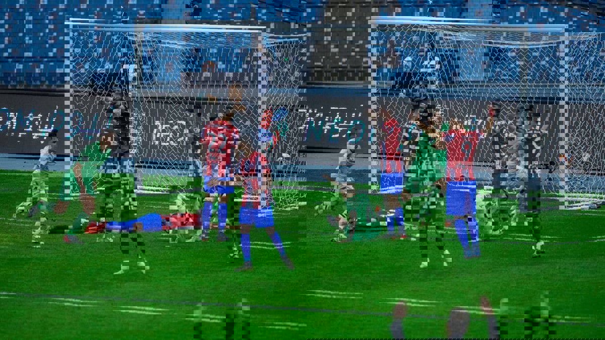 أتلتيك بيلباو يقلب تأخره ويطيح بأتلتيكو مدريد من كأس السوبر الإسباني