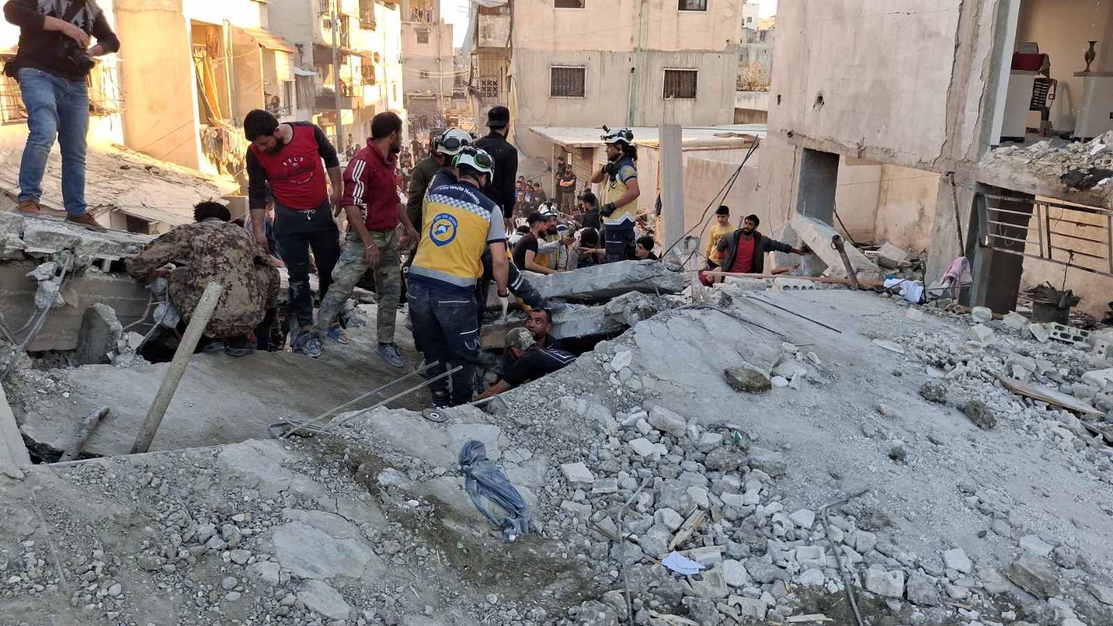 الدفاع المدني السوري يكشف سبب انفجار اللاذقية