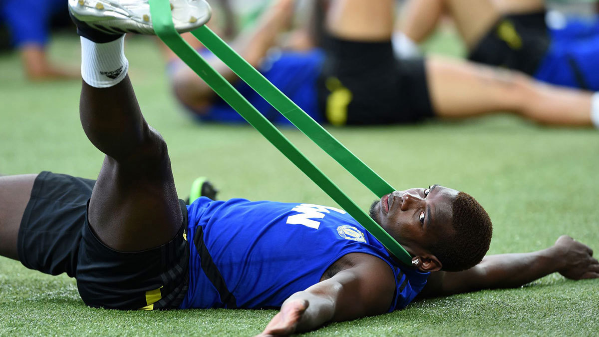 تقرير: بول بوغبا يحسم موقفه مع مانشستر يونايتد 