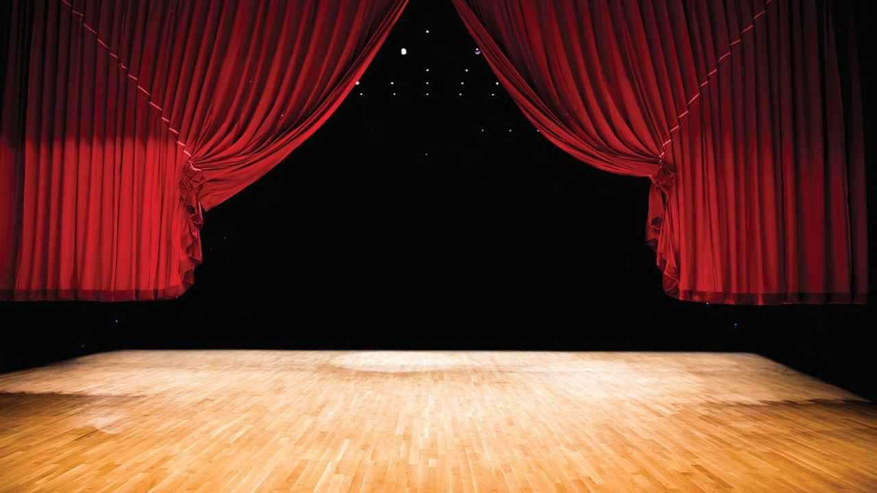 "ليلة عجب".. مسرحية تونسية تستعرض ظاهرة اجتماعية بطابع كوميدي