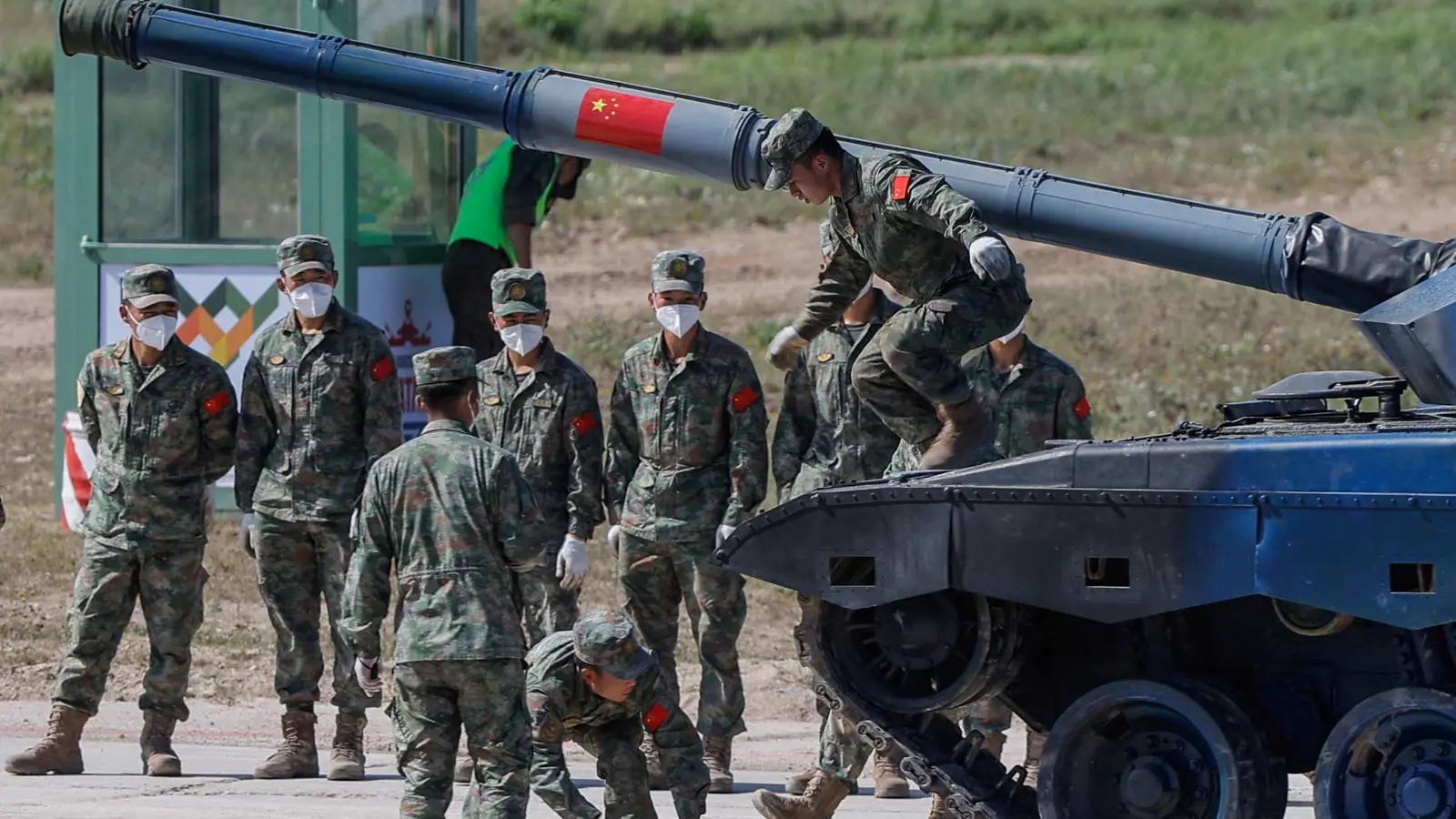 أوكرانيا تستدعي مبعوث بكين بعد أسر صينيين يقاتلان مع الروس