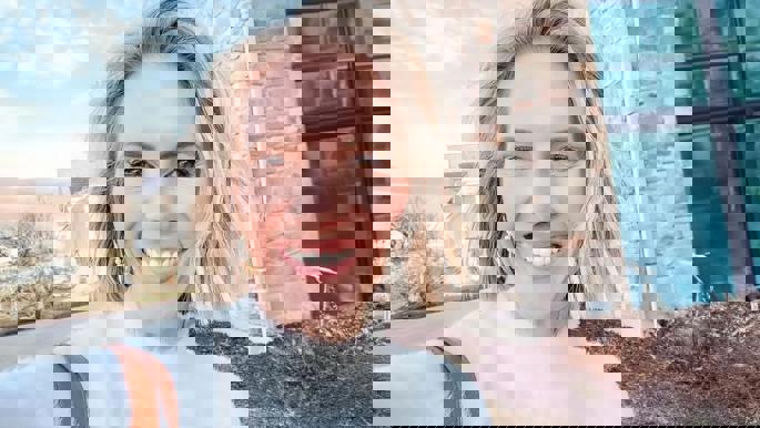 اشتهرت بالنصائح الأسرية.. توقيف "يوتيوبر" أمريكية عذبت أطفالها