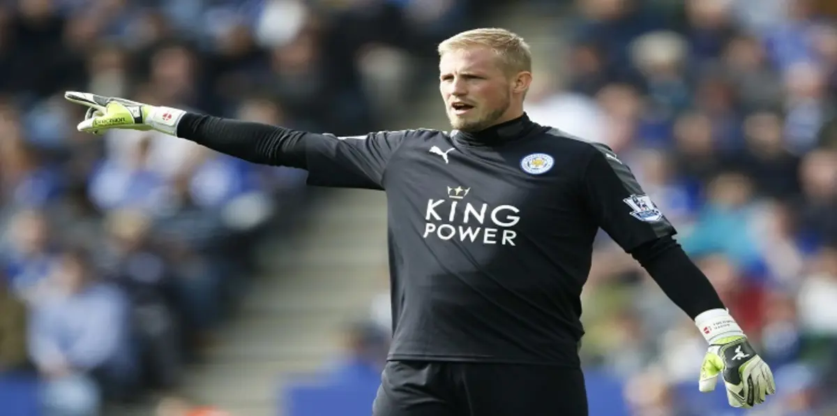 حارس ليستر سيتي: صراع الهبوط أصعب من المنافسة على اللقب