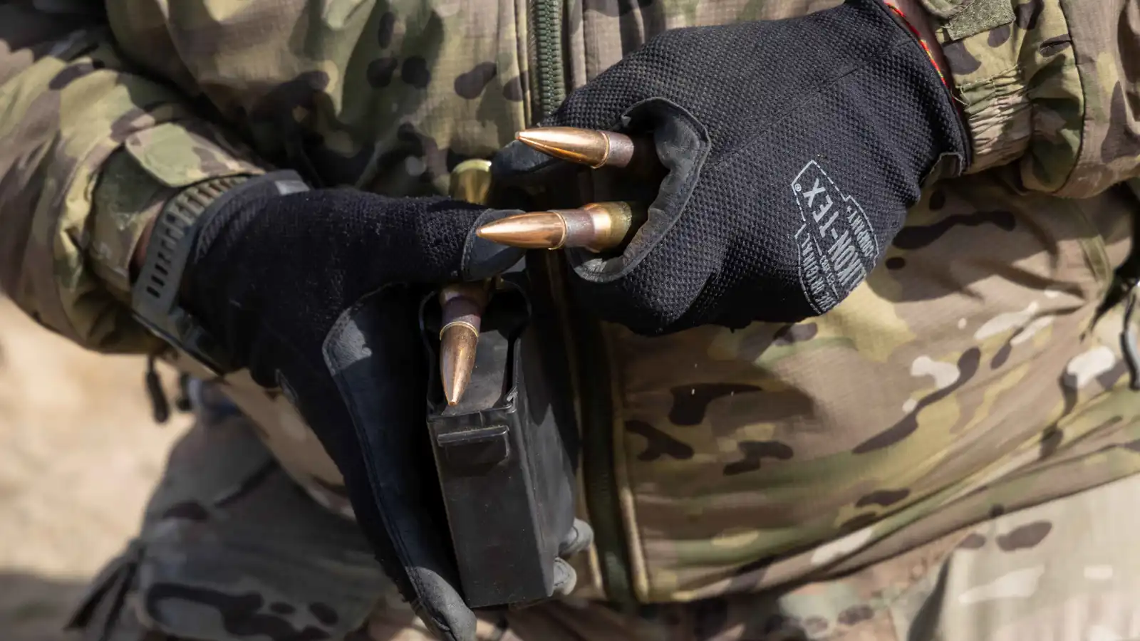 أوكراني يفجر نفسه داخل مركز تجنيد في أوديسا (فيديو)