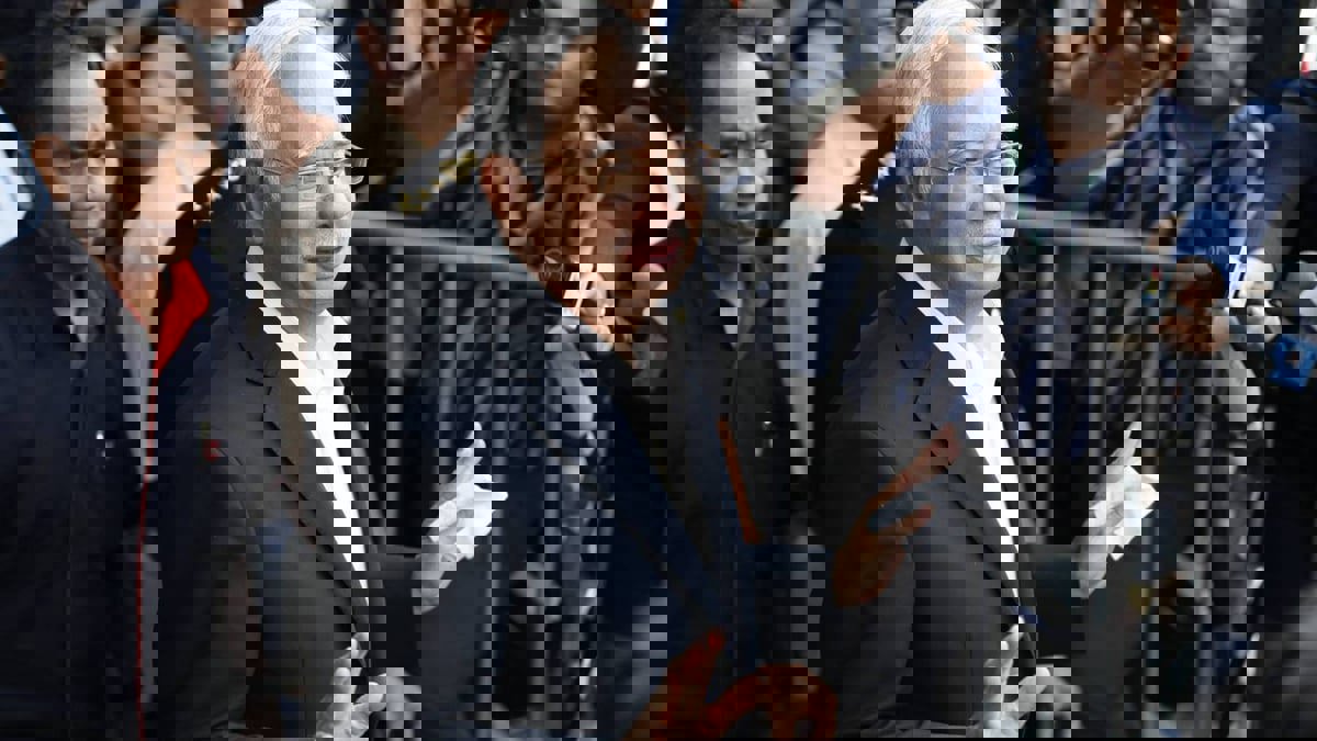 تبرئة رئيس وزراء ماليزيا الأسبق نجيب رزاق من تهم فساد