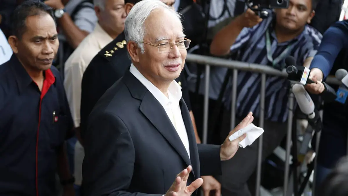 تبرئة رئيس وزراء ماليزيا الأسبق نجيب رزاق من تهم فساد