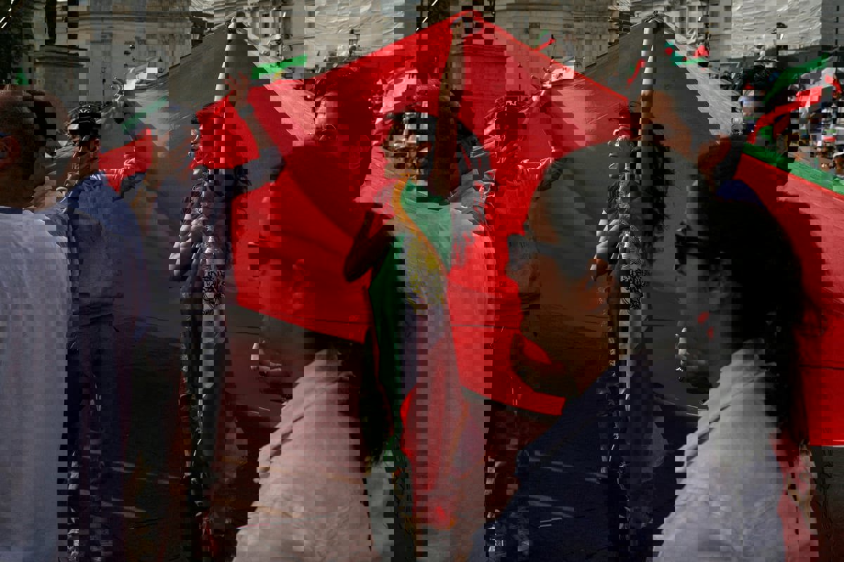 "ميتة دماغيًّا".. ضحية ثانية لشرطة "الأخلاق" الإيرانية