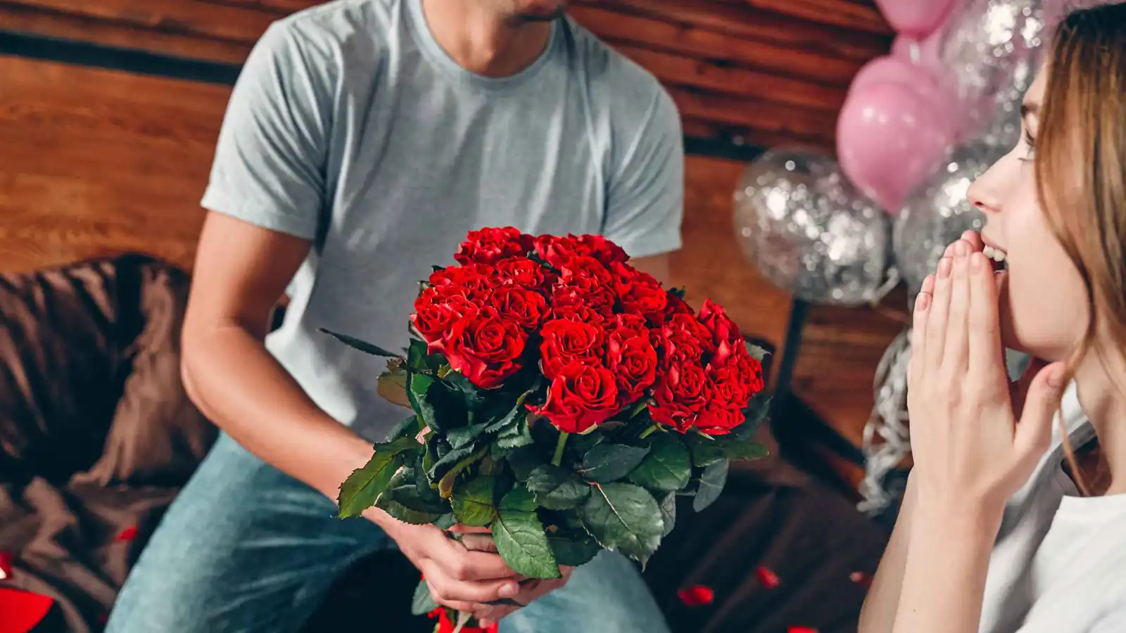 لماذا يبقى أزواج المؤثرات على مواقع التواصل الاجتماعي في الظل؟