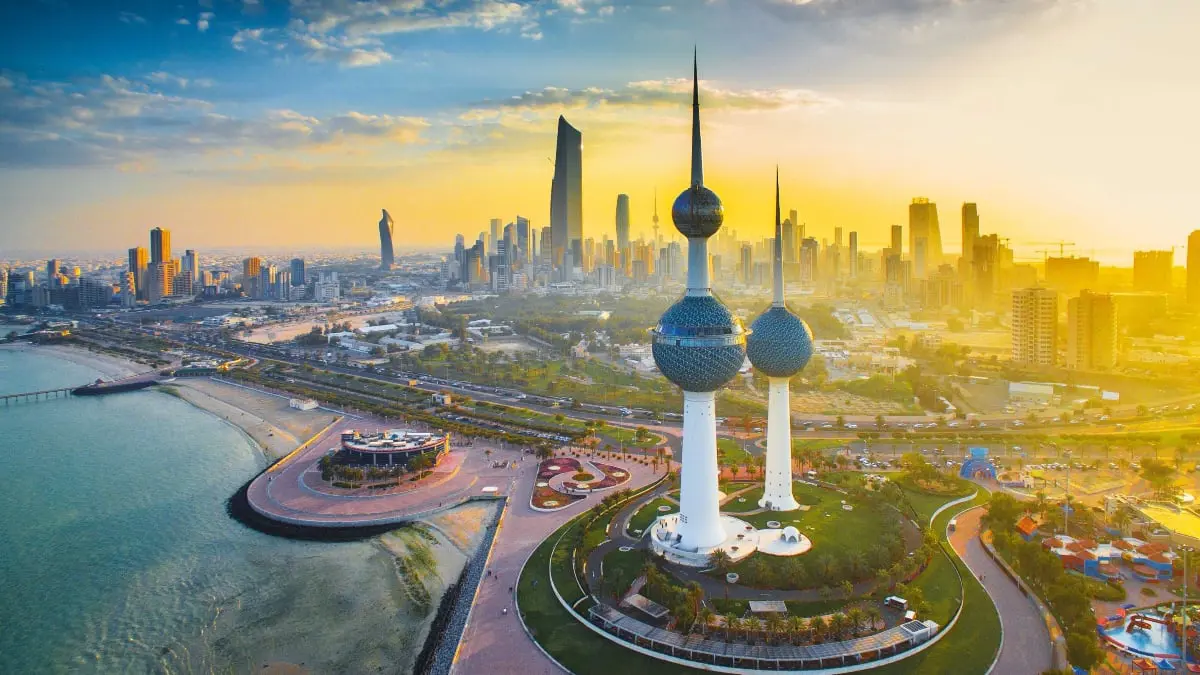 مطالبات نيابية بالتحقيق باعتداء مسؤول كويتي على رجل أمن (فيديو)