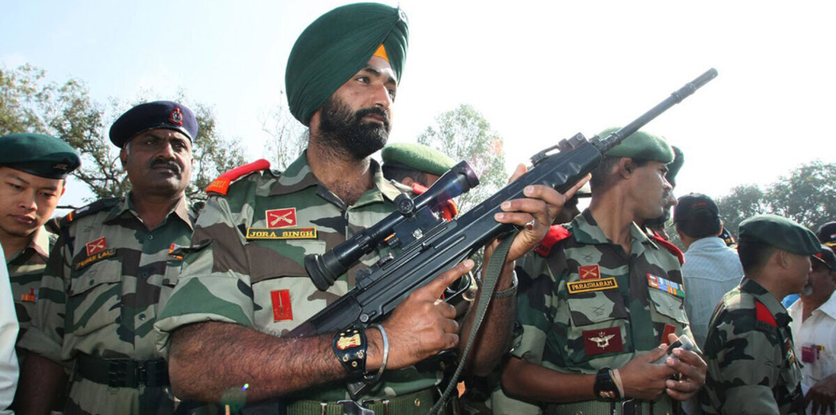 الجيش الباكستاني يقتل 5 جنود هنود في كشمير