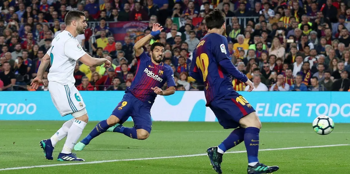 أهداف مباراة برشلونة وريال مدريد.. سواريز وميسي يسجلان للفريق الكتالوني ورونالدو وبيل للملكي (فيديو)