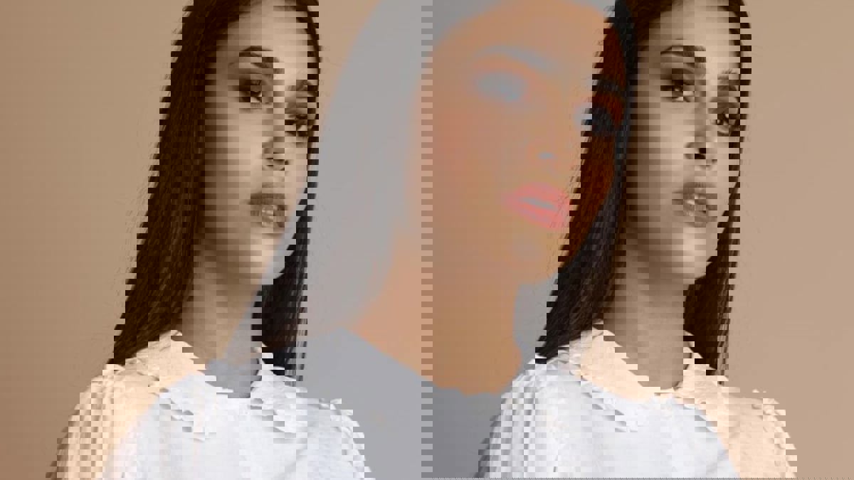 من هي اللبنانية ياسمينة زيتون التي تنافس على لقب ملكة جمال العالم؟ (صور)