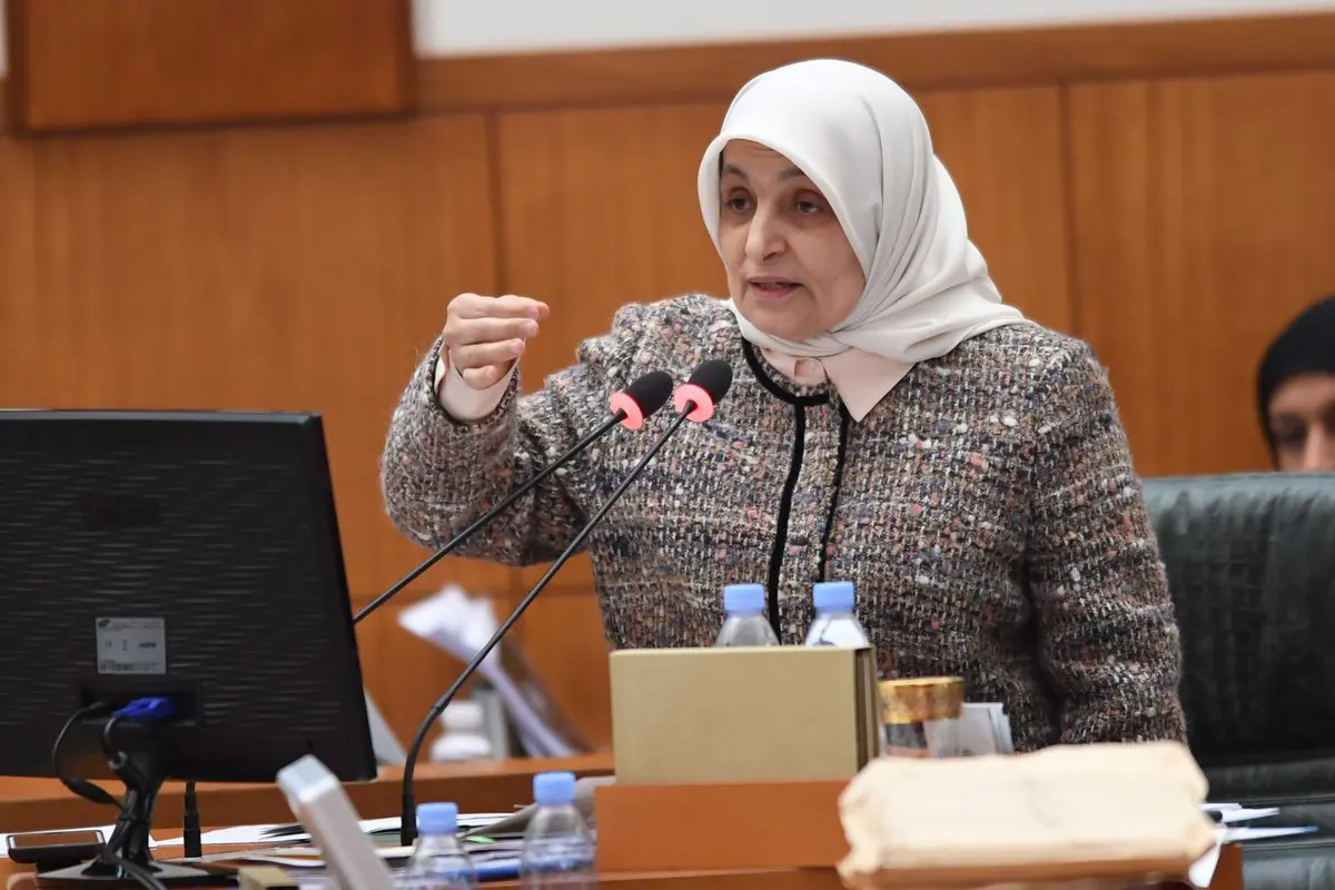 بعد "وساطة وزارية".. وزيرة كويتية تنجو من الاستجواب أمام مجلس الأمة