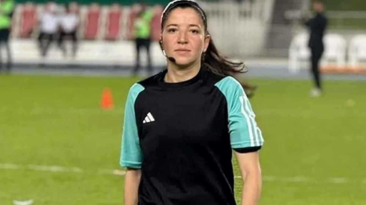 إيقاف لاعب جزائري لمدة سنة بسبب خَنْق حكمة المباراة 