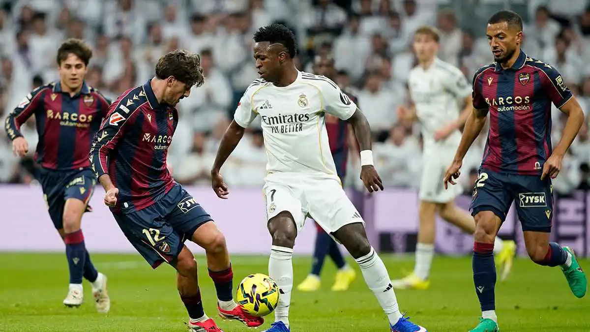 رد فعل لاعبي وإدارة ريال مدريد بعد صافرات الاستهجان رغم الفوز على ليفانتي