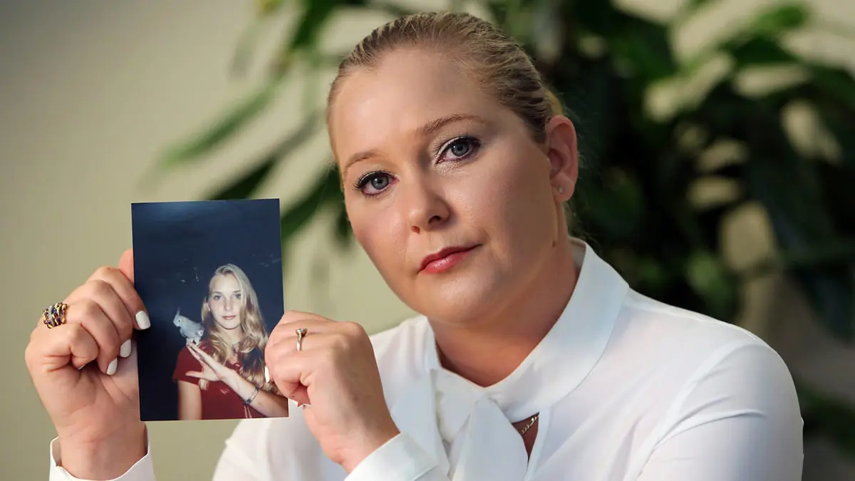 أشهر ضحايا ابستاين تقاضي الأمير أندرو‎‎