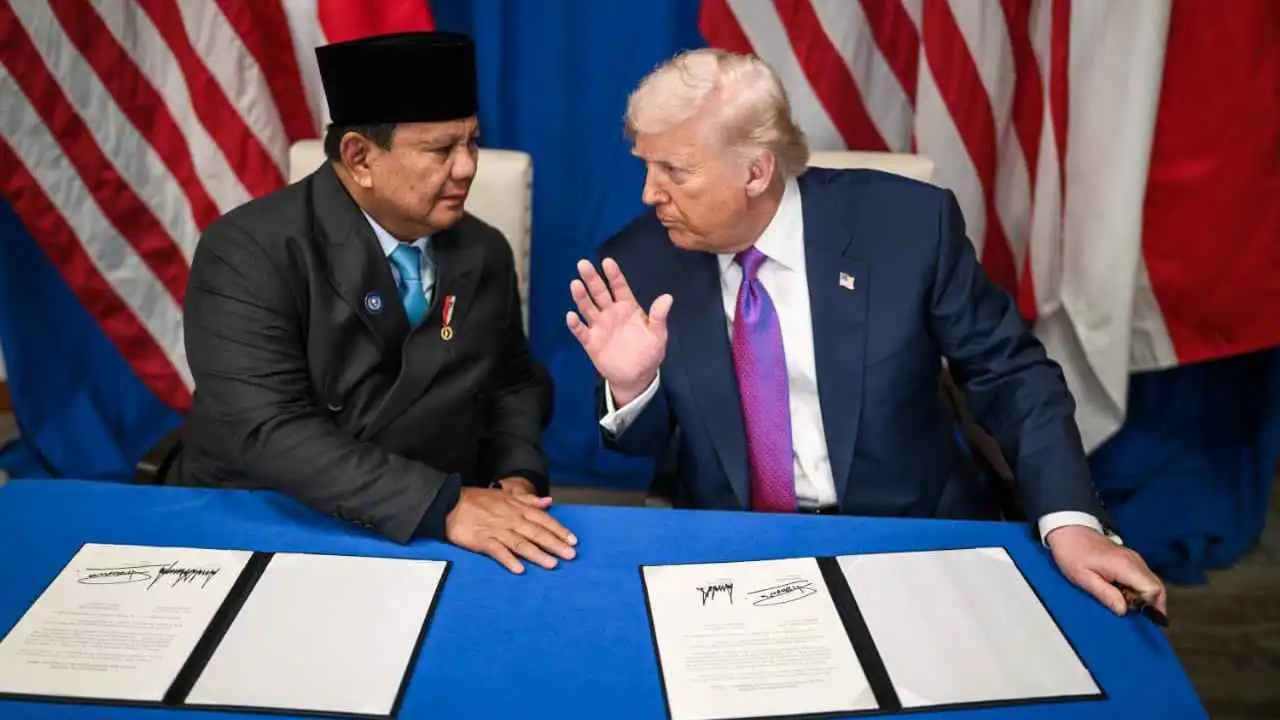 اتفاق تحت الإنذار القضائي.. كيف انهارت صفقة إندونيسيا-واشنطن خلال 24 ساعة؟