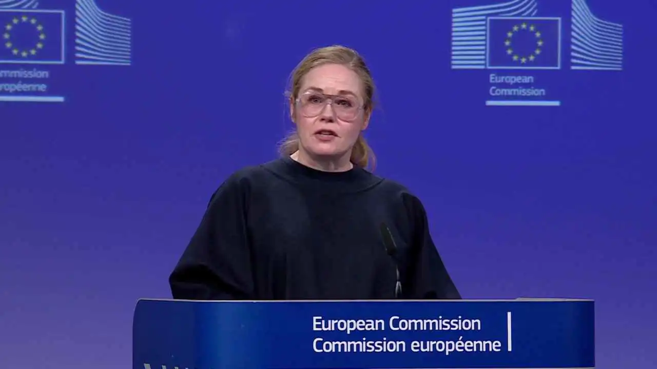 الاتحاد الأوروبي يبحث تأثير أزمة الطاقة على المطارات والطيران