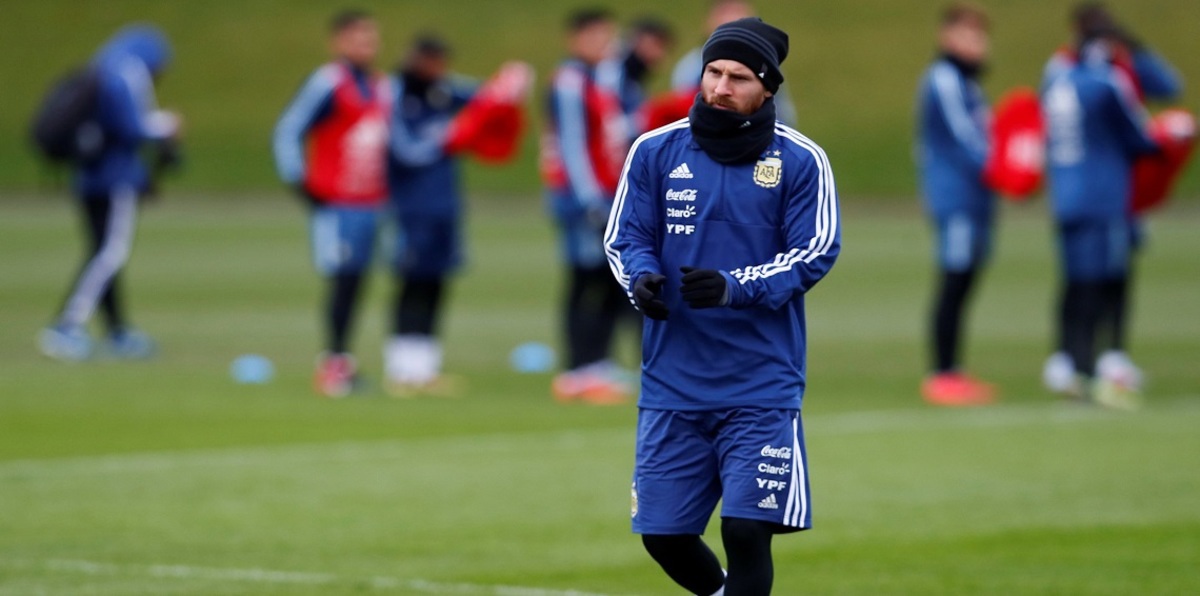 ليونيل ميسي قد يغيب عن مباراة الأرجنتين وإيطاليا