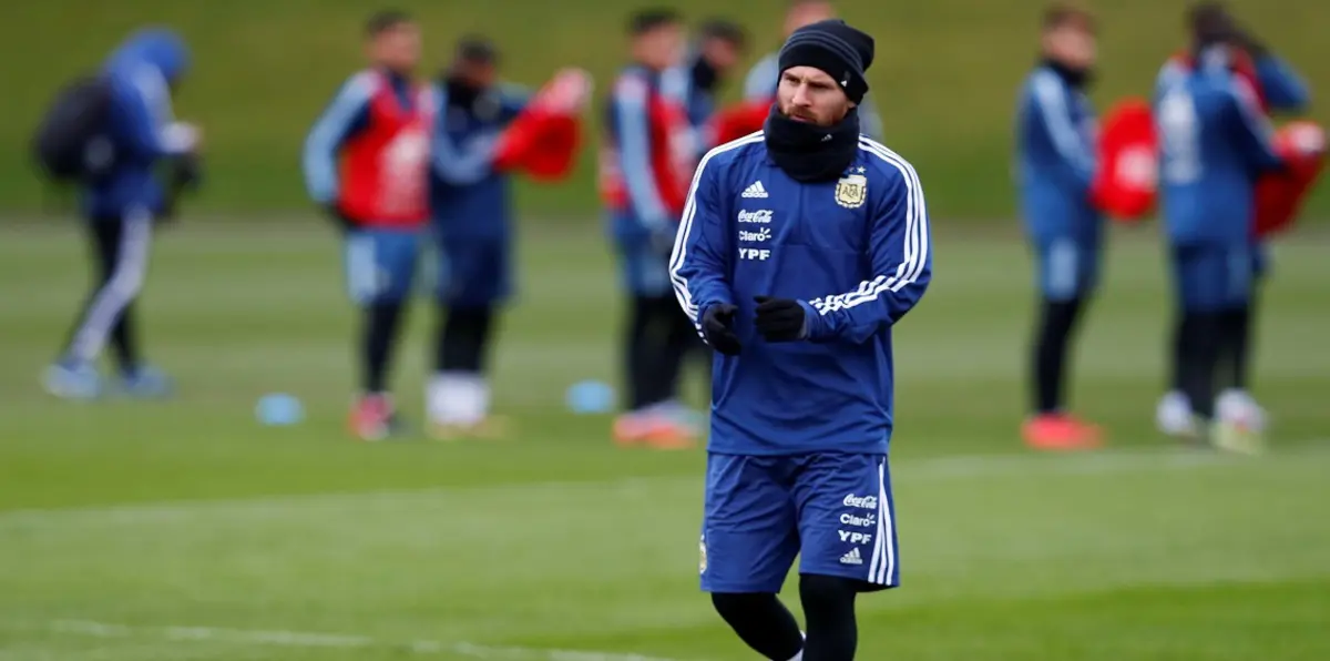 ليونيل ميسي قد يغيب عن مباراة الأرجنتين وإيطاليا