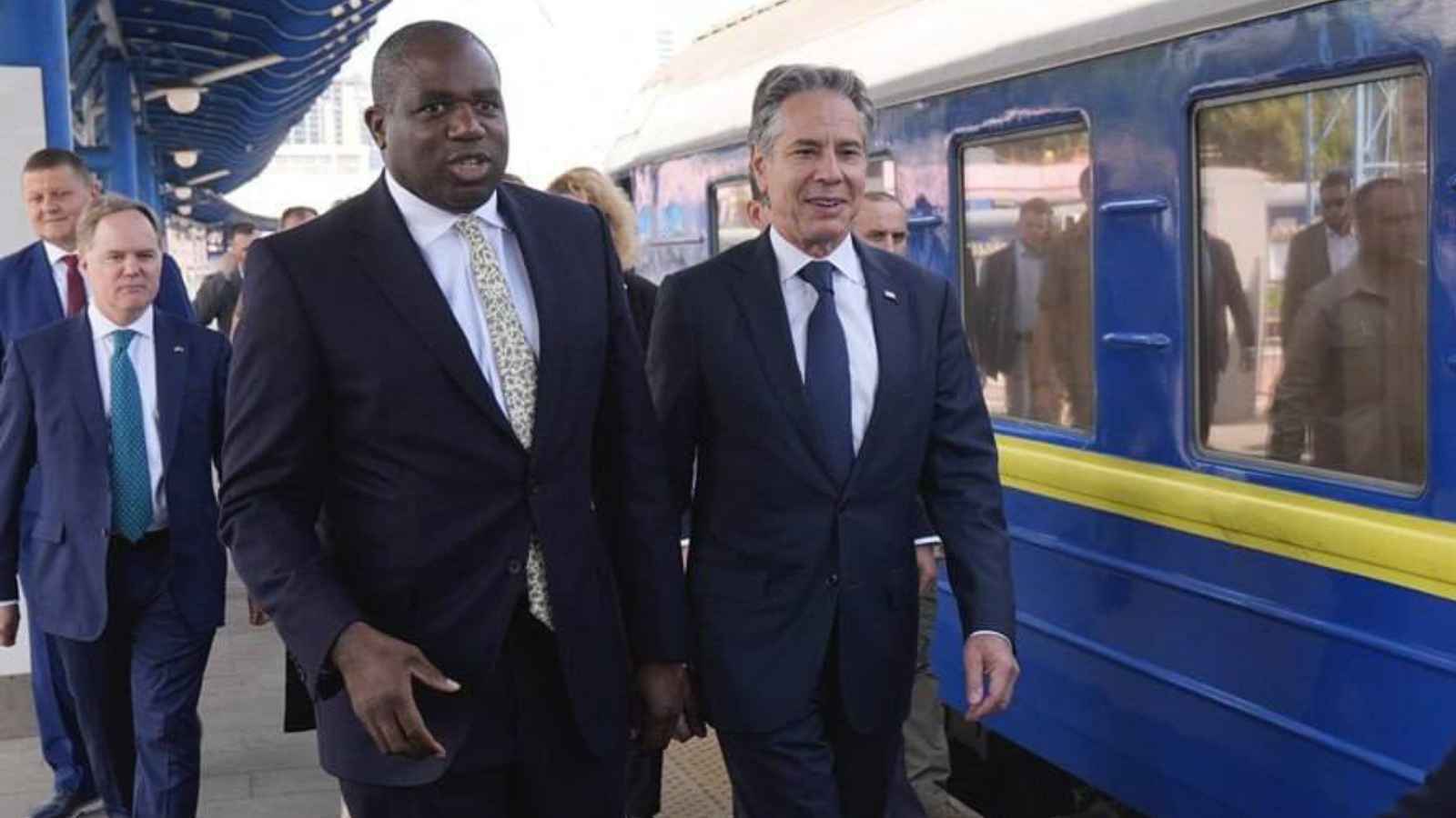 إنذار من غارة جوية في كييف أثناء زيارة بلينكن ولامي