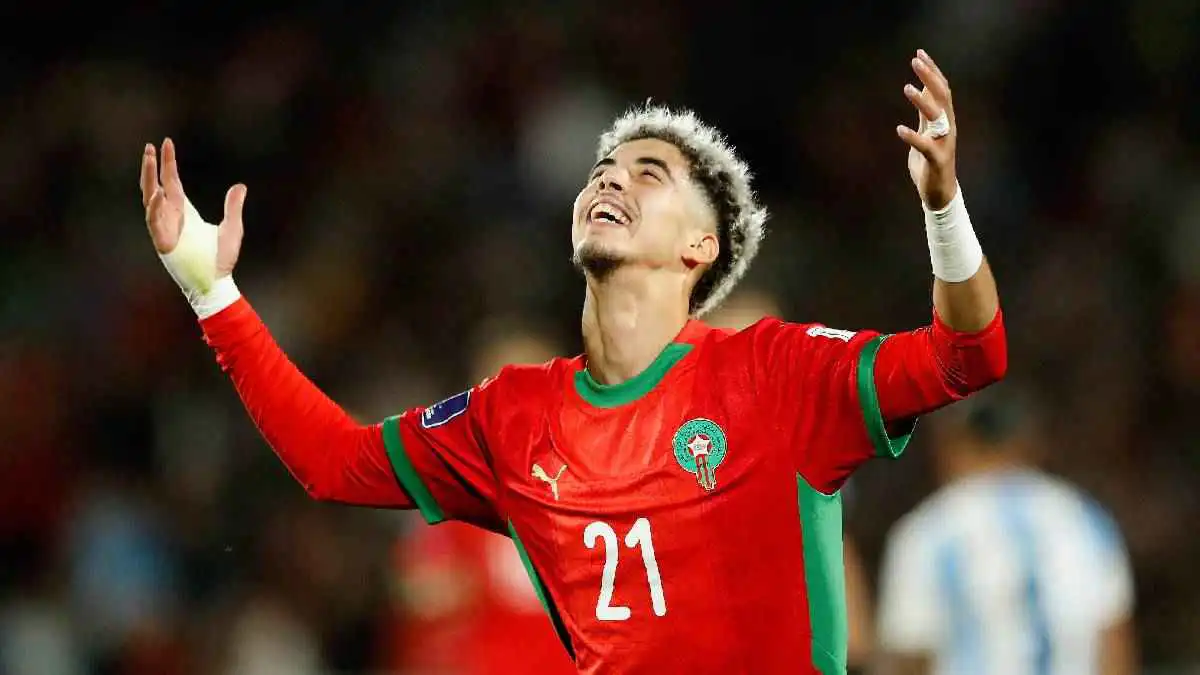 الجمهور المغربي يكافئ ياسر الزابيري (صورة)