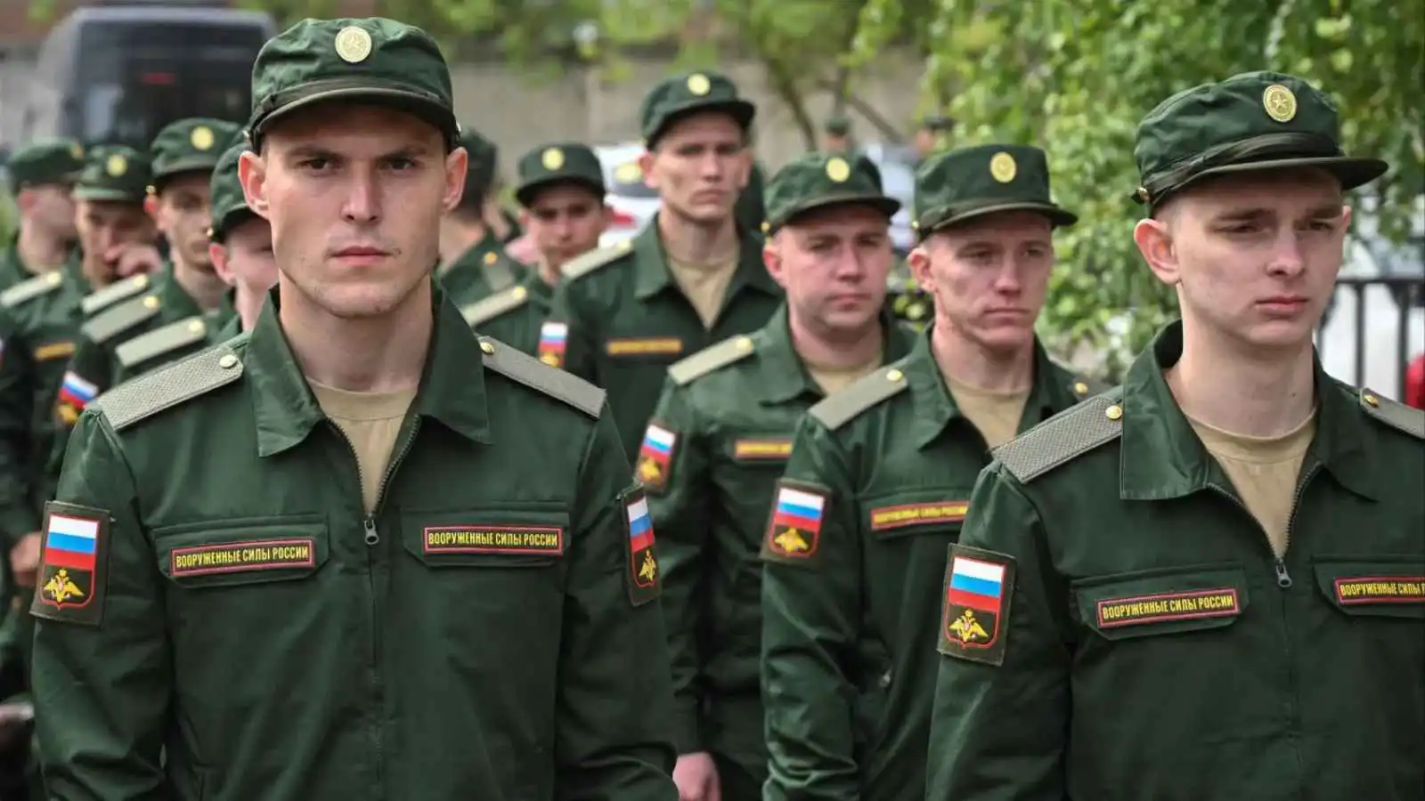 "أحضر صديقك".. التجنيد العسكري في روسيا يتحول إلى تجارة مربحة