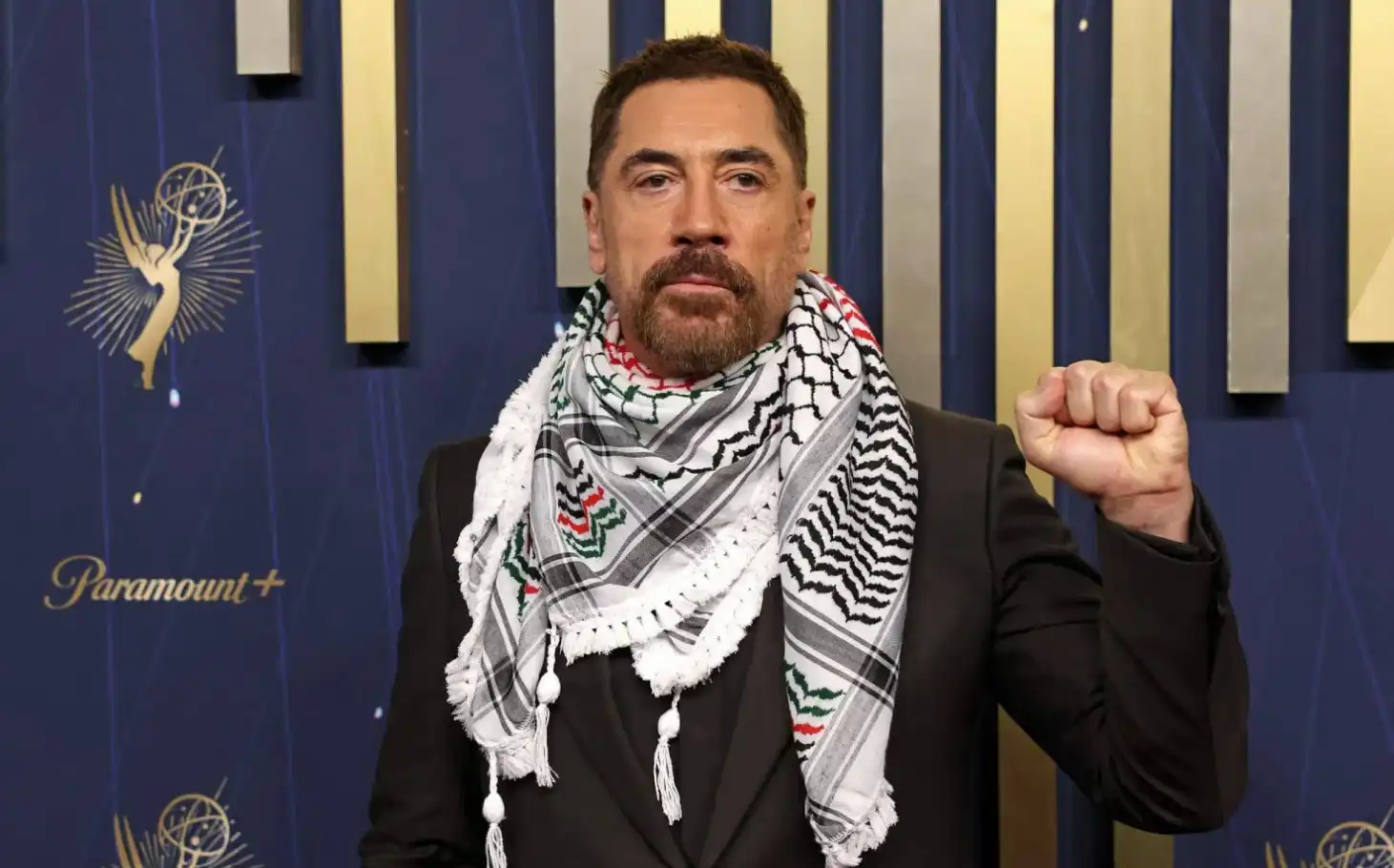 خافيير بارديم خلال ارتدائه الكوفية الفلسطينية